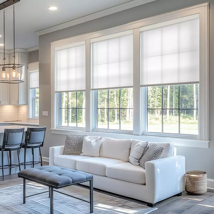 Motorized Sunscreen Roller Blinds